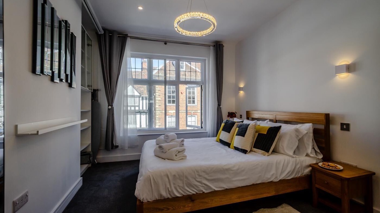 Photo of Bedroom in Warwick Town Centre