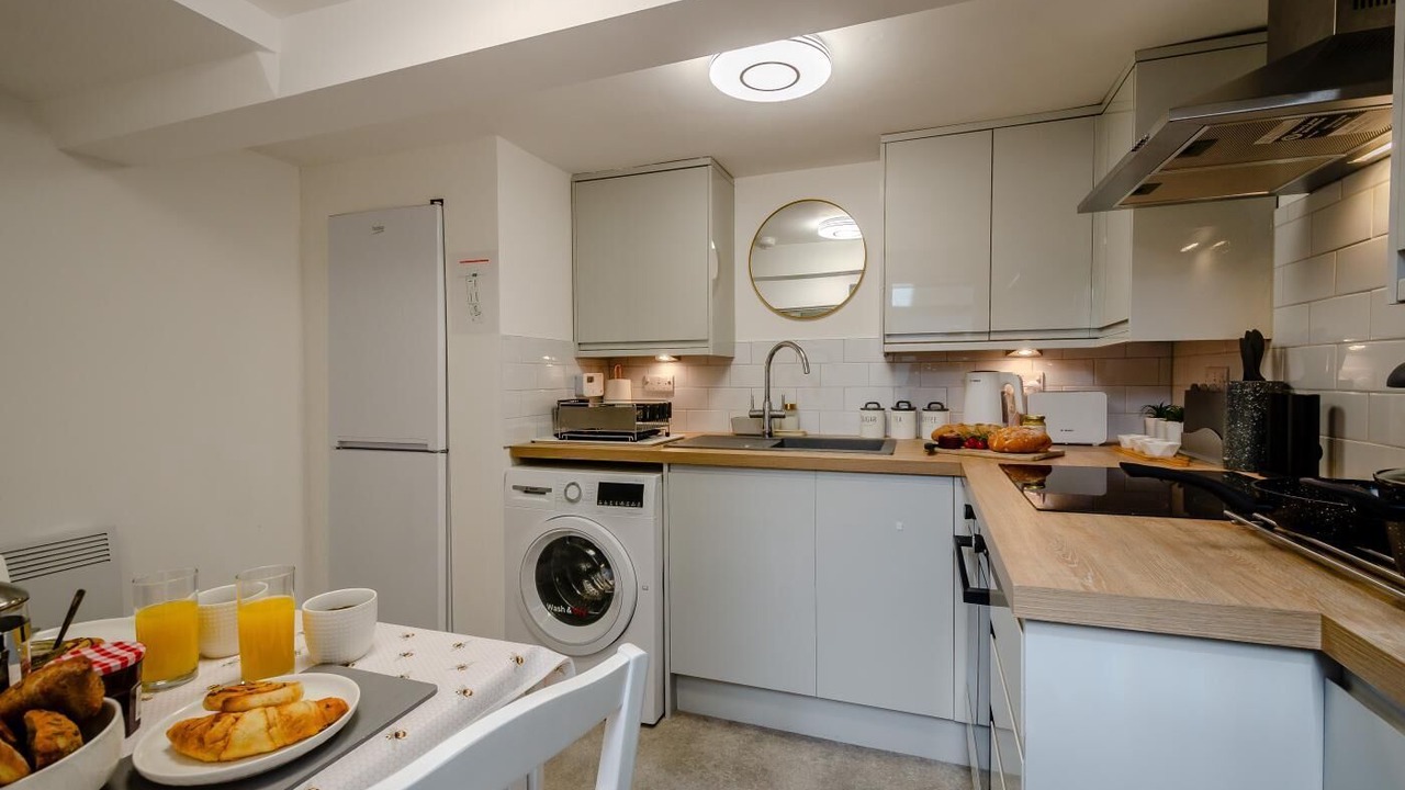 Photo of Kitchen in Warwick Town Centre