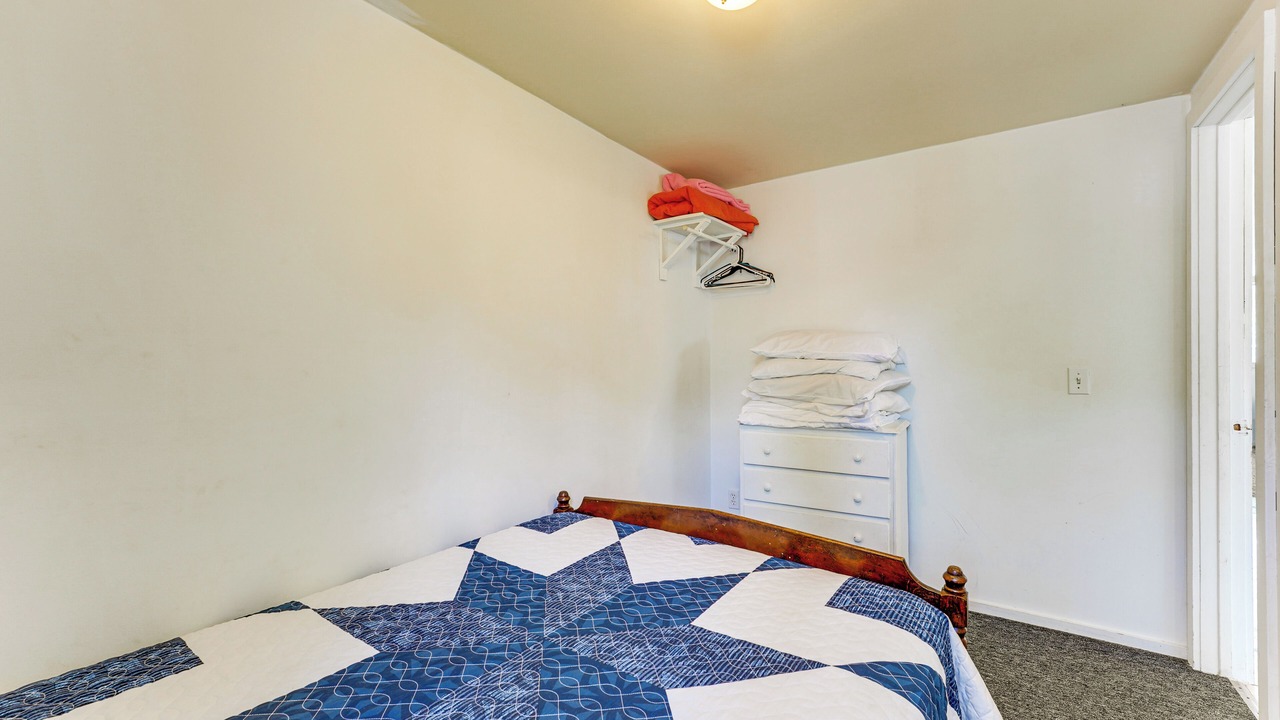 Photo of Bedroom in Irons