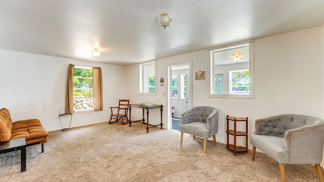 Photo of Livingroom in Irons