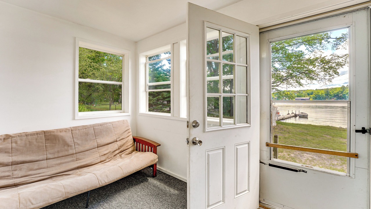Photo of Livingroom in Irons