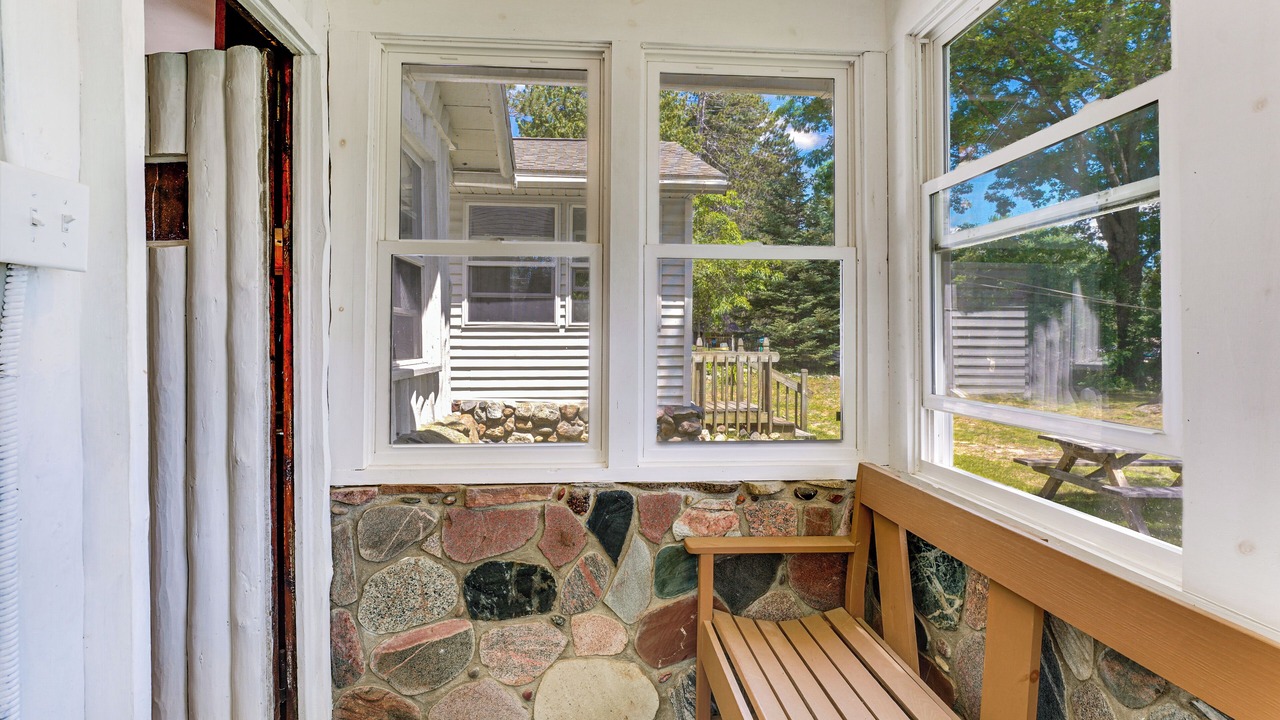 Photo of Outdoor in Irons