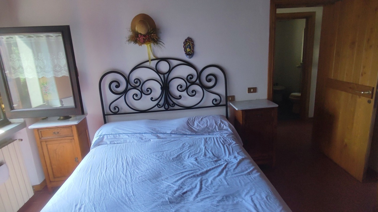 Photo of Bedroom in Colonnata