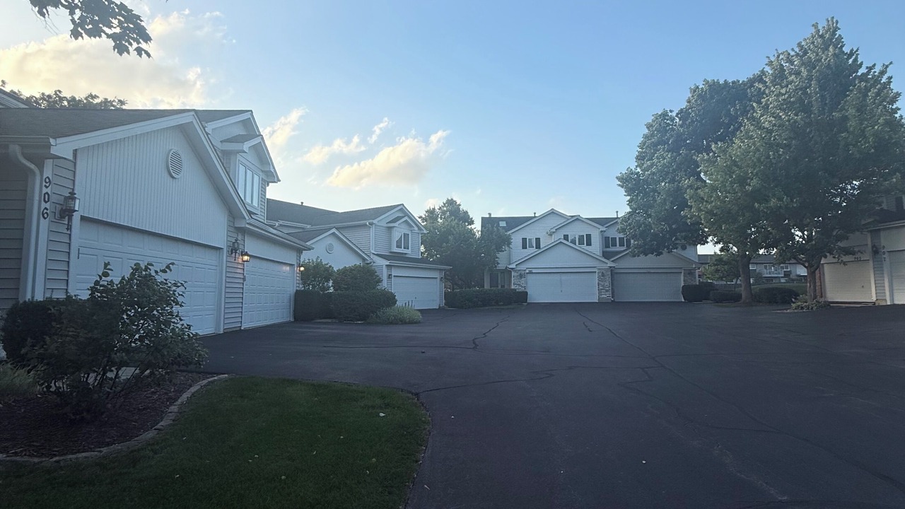 Photo of Outdoor in Westmont