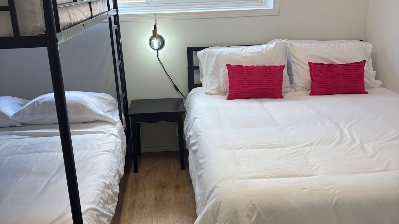 Photo of Bedroom in Canyon Meadows