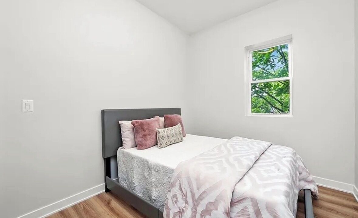 Photo of Bedroom in Woodlawn