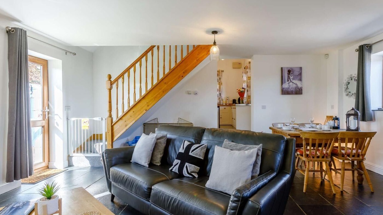Photo of Livingroom in Whitecroft