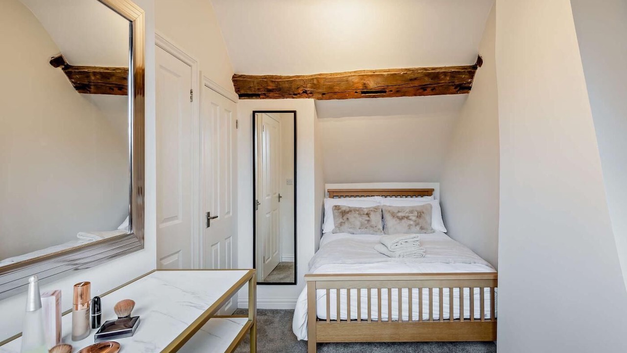 Photo of Bedroom in Warwick Town Centre