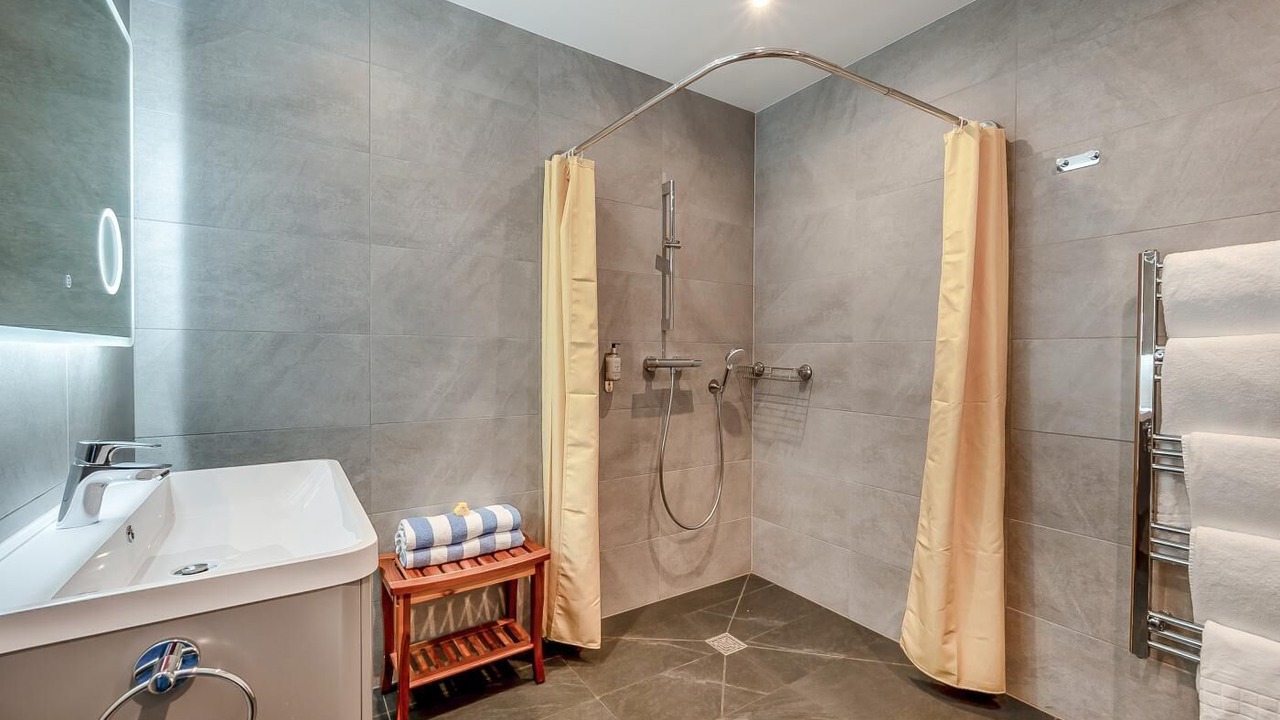 Photo of Bathroom in Saintbury