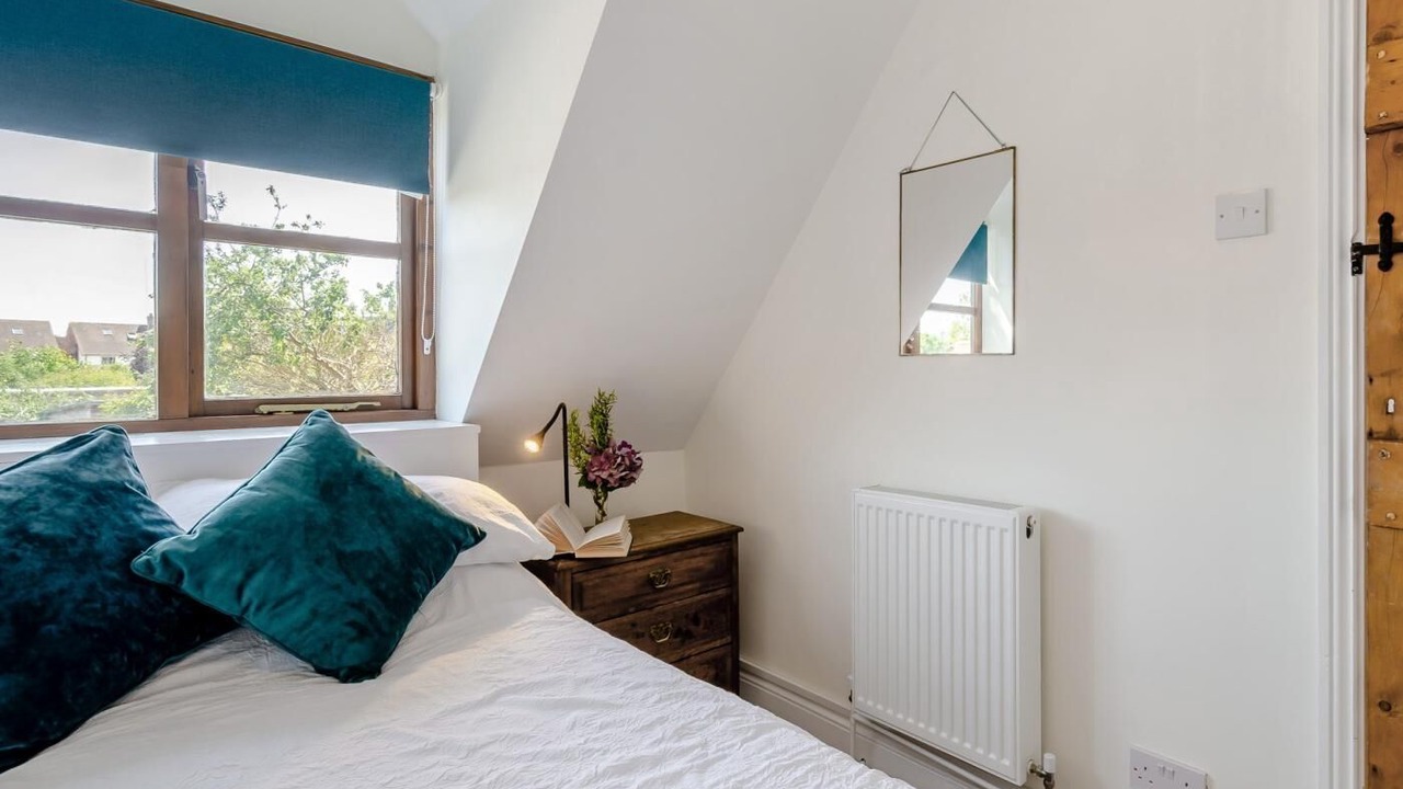 Photo of Bedroom in Tiddington