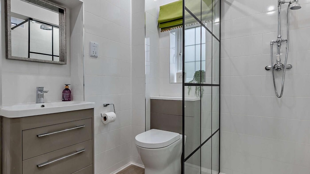 Photo of Bathroom in Snowshill Village