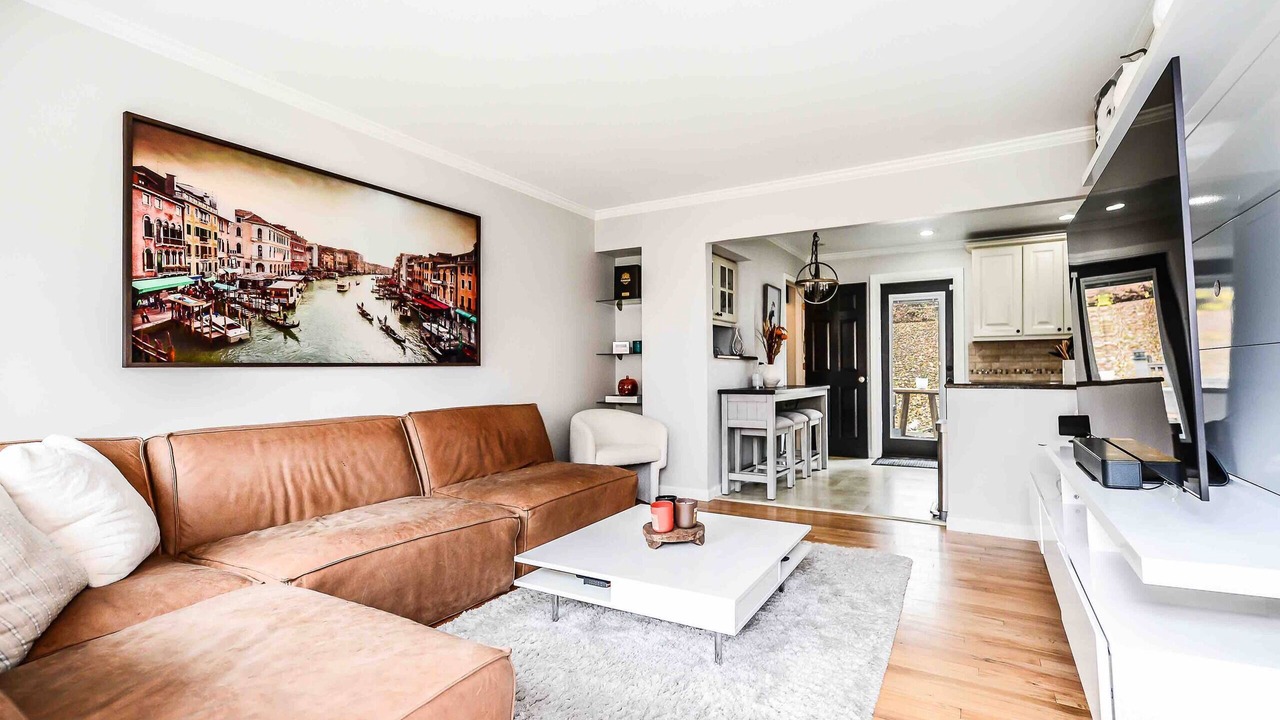 Photo of Livingroom in Milford