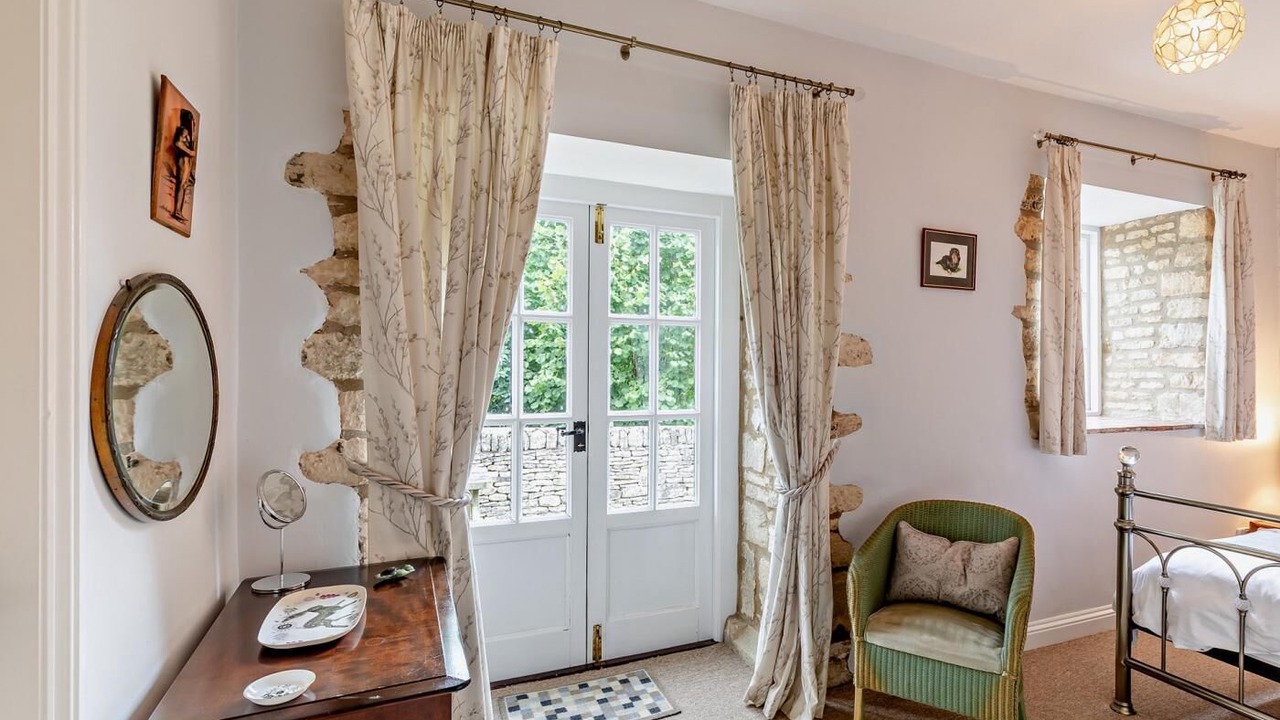 Photo of Bedroom in Rendcomb