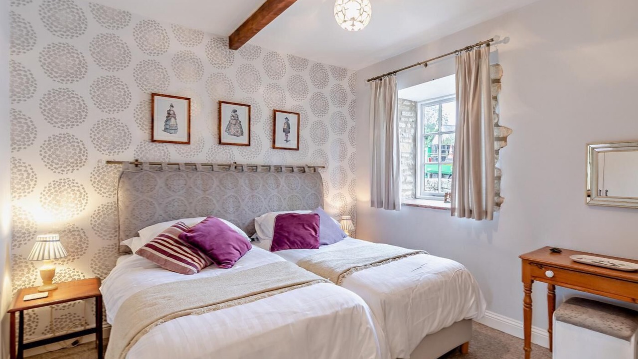 Photo of Bedroom in Rendcomb