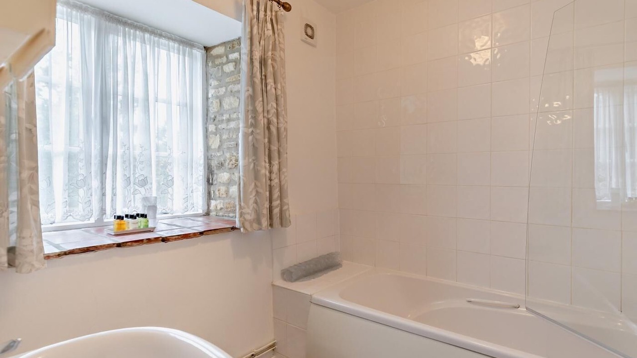 Photo of Bathroom in Rendcomb