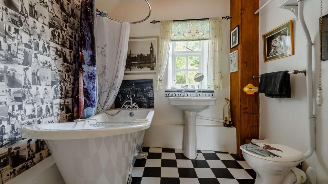 Photo of Bathroom in Broadwell