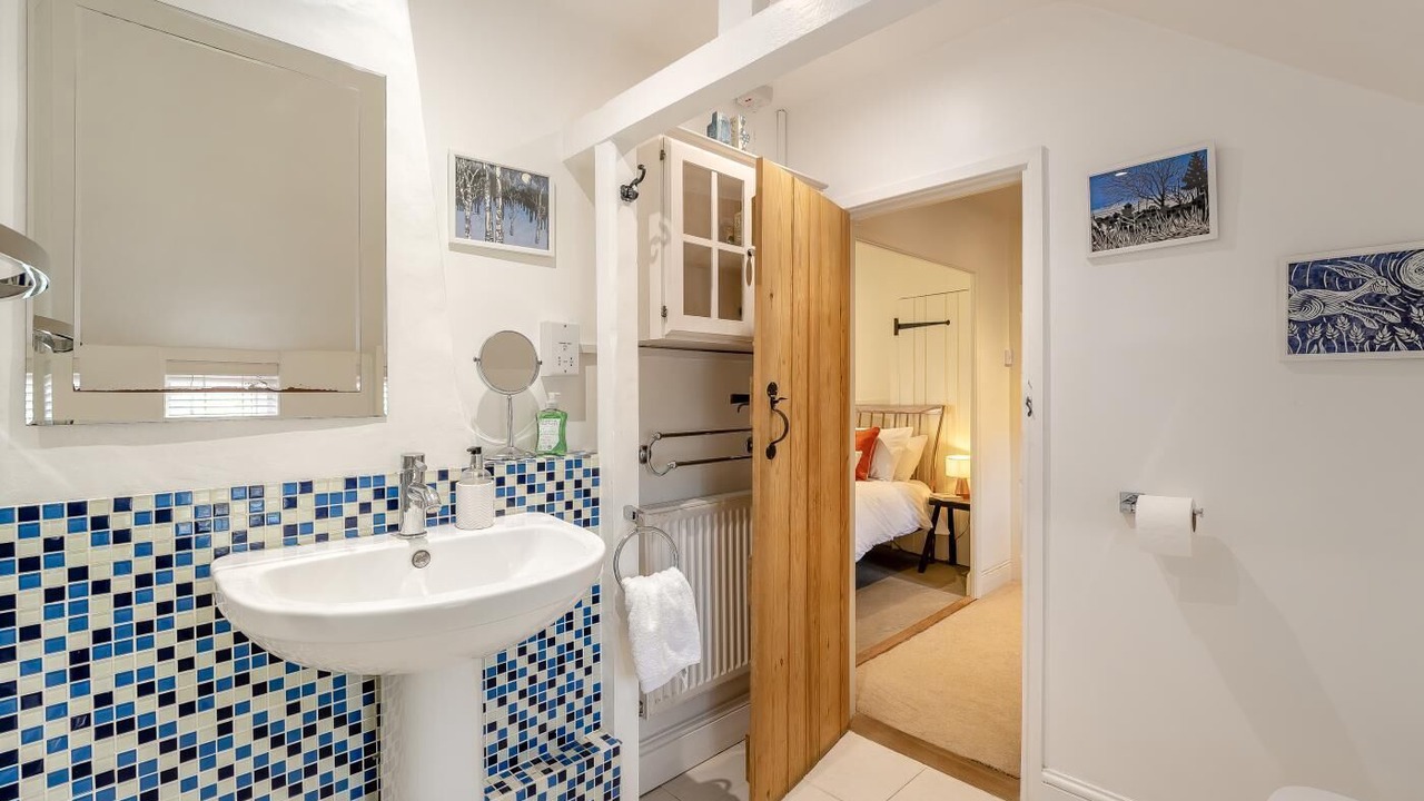 Photo of Bathroom in Bretforton