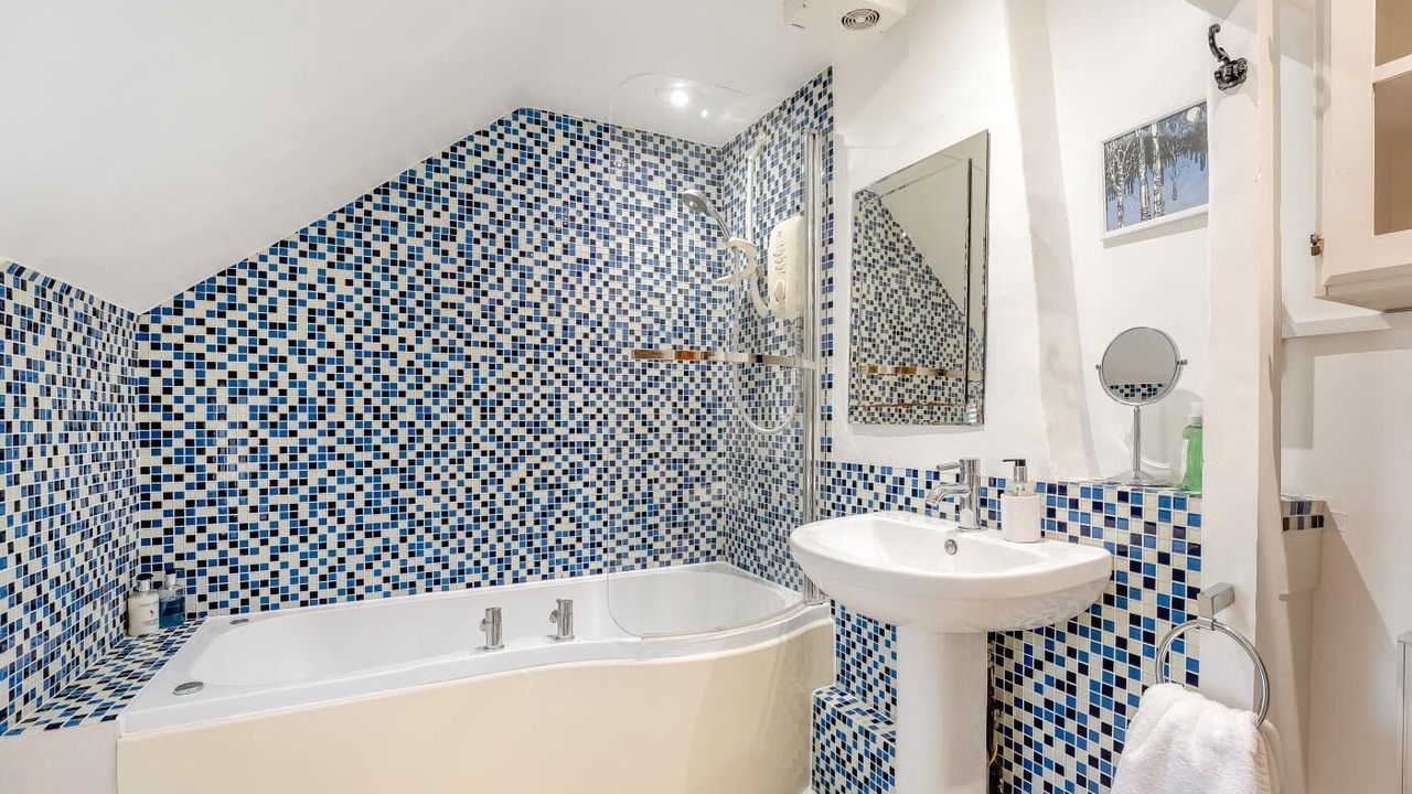 Photo of Bathroom in Bretforton