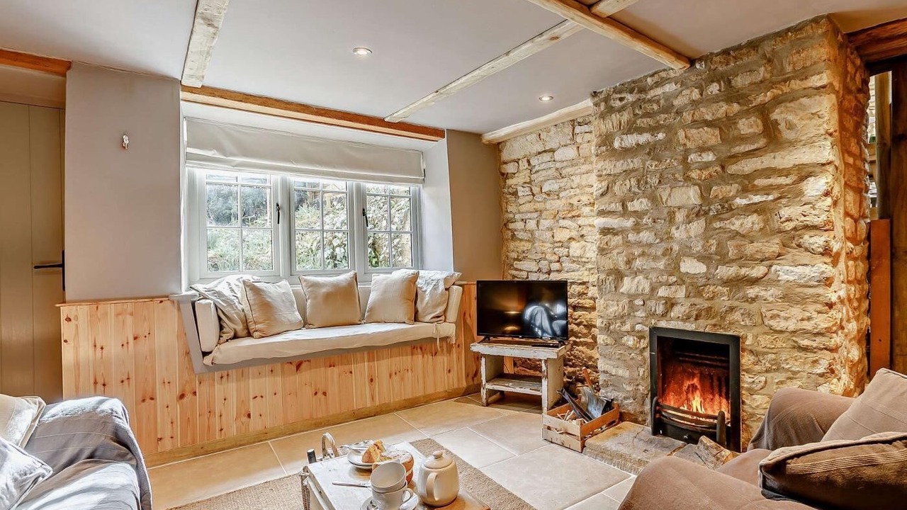 Photo of Livingroom in Longborough