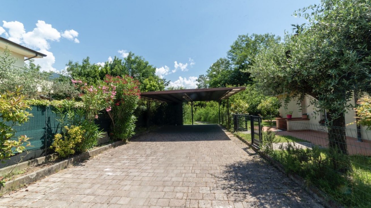 Photo of Outdoor in Massa