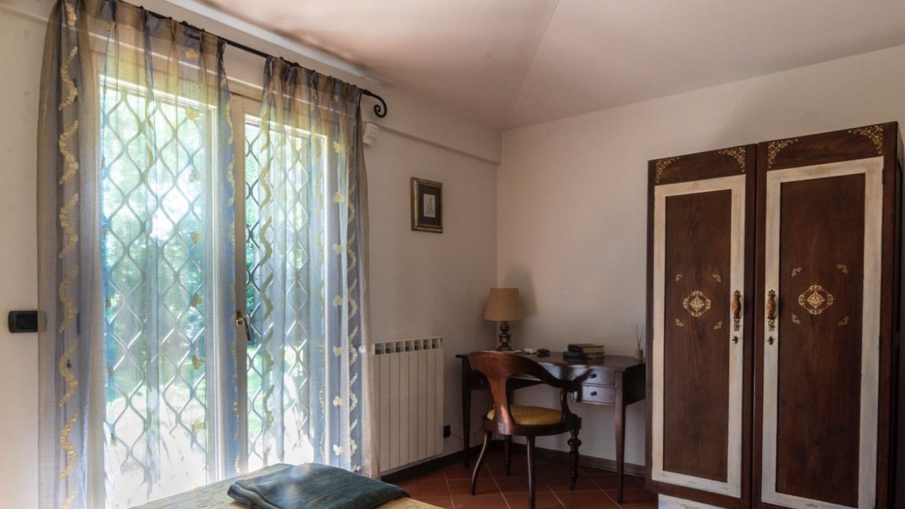 Photo of Bedroom in Massa