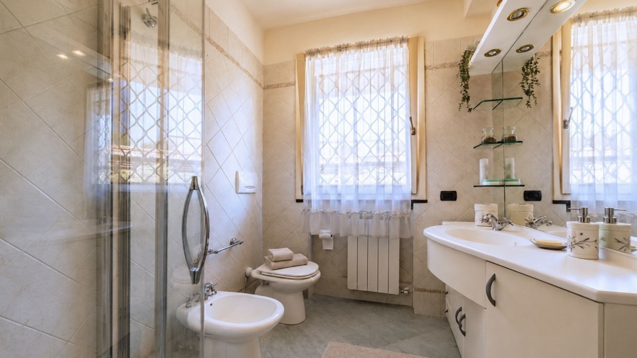 Photo of Bathroom in Massa