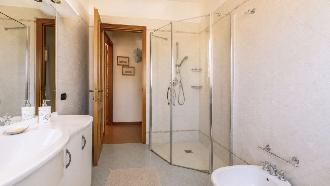 Photo of Bathroom in Massa