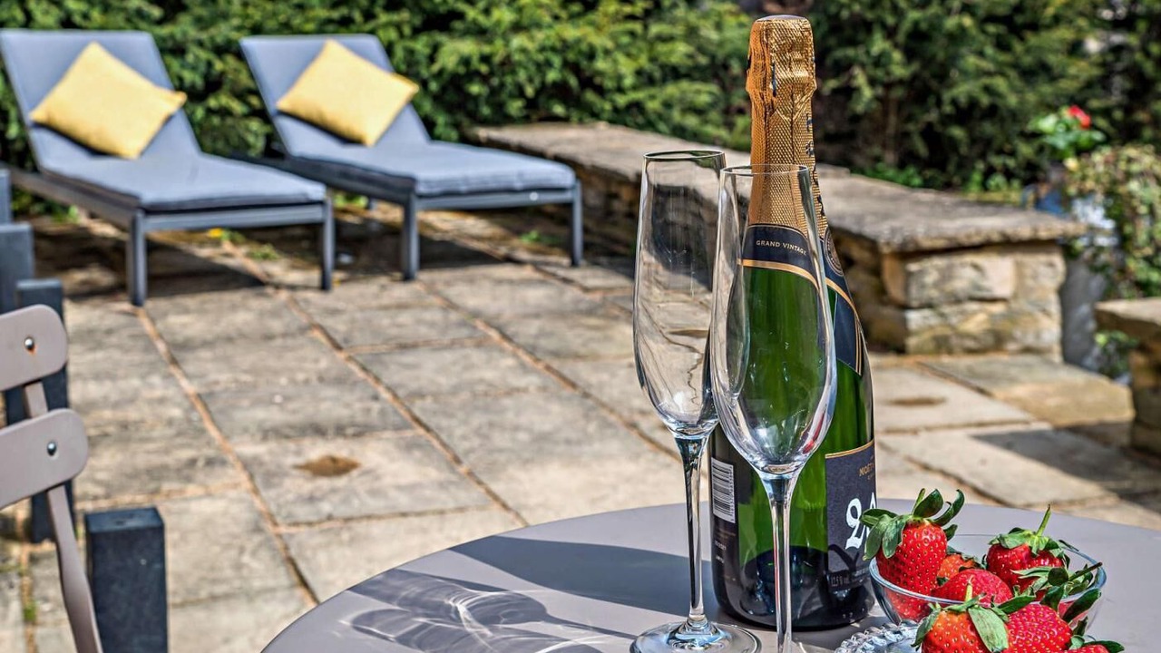 Photo of Patio Balcony in Lechlade