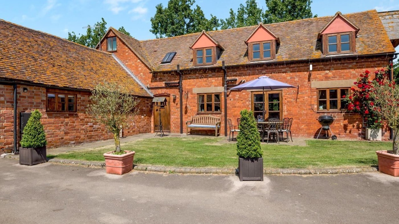Photo of Outdoor in Tirley