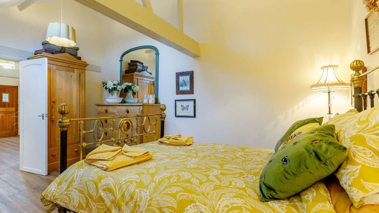 Photo of Bedroom in Birlingham
