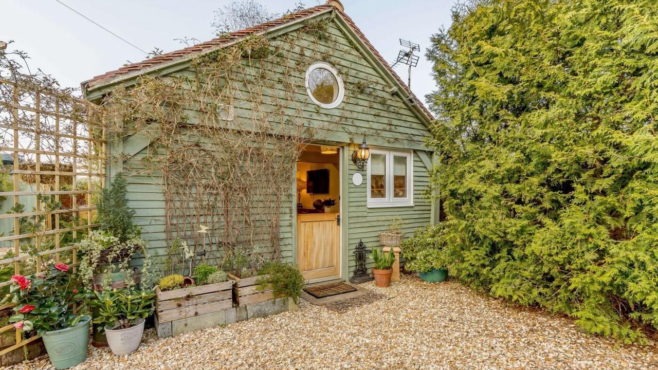 Photo of Outdoor in Birlingham