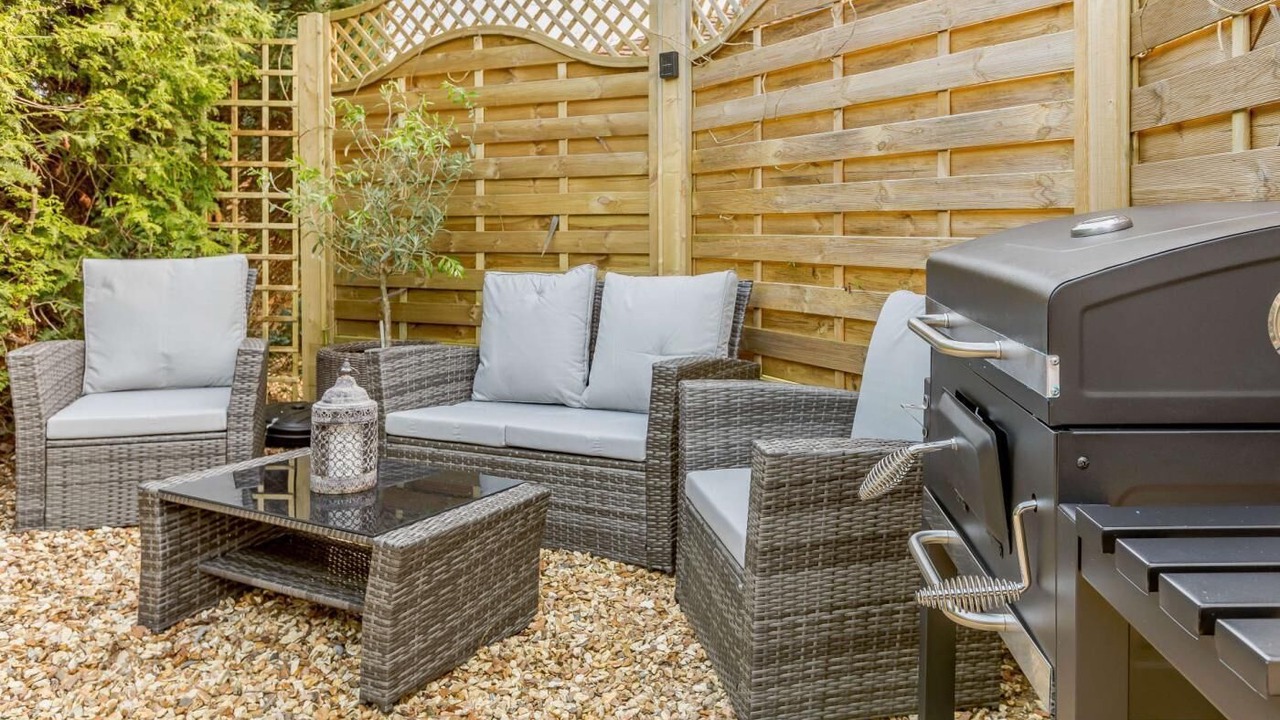 Photo of Outdoor in Birlingham