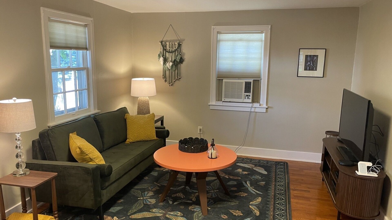 Photo of Livingroom in Mount Pleasant