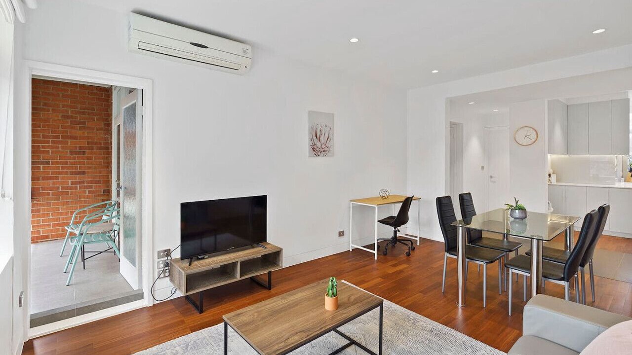 Photo of Livingroom in St. Kilda East