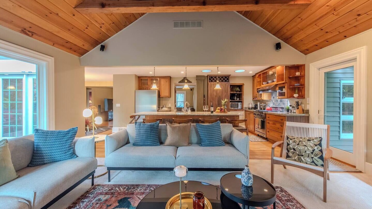 Photo of Livingroom in Ann Arbor