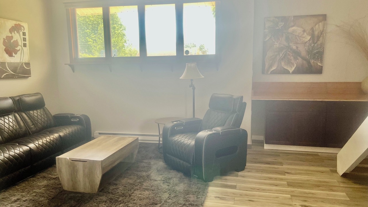Photo of Livingroom in Hazel Green