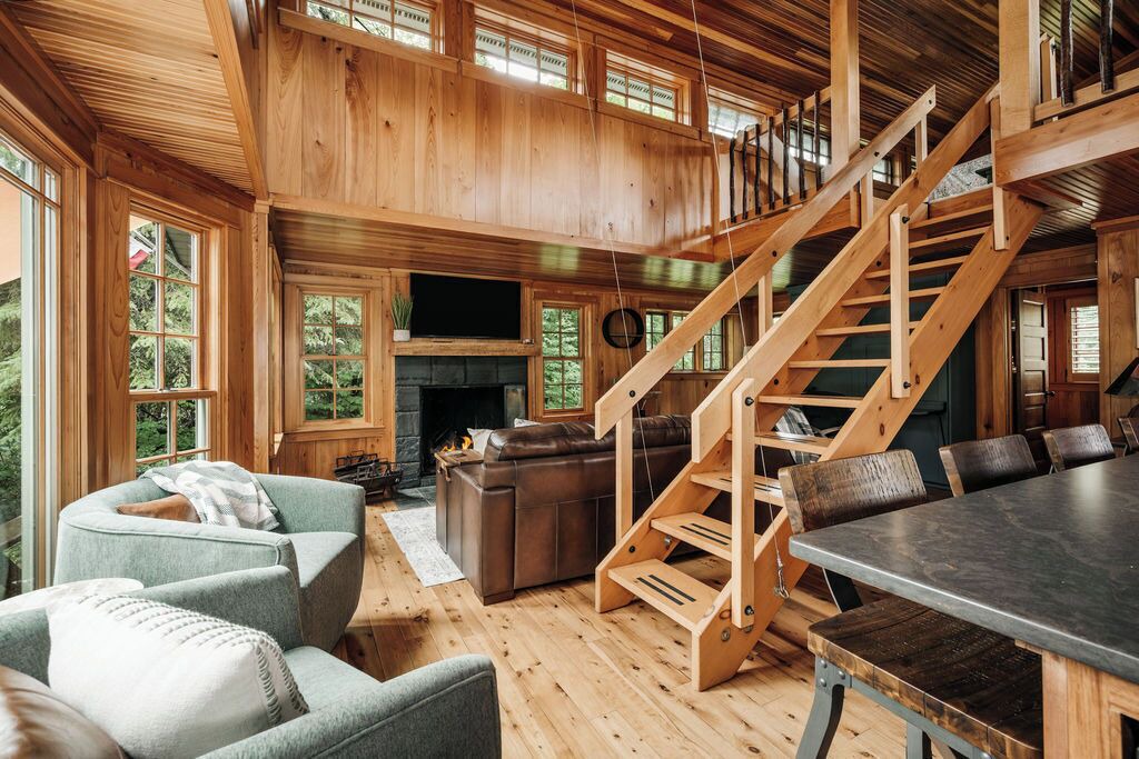 Photo of Livingroom in East Jordan