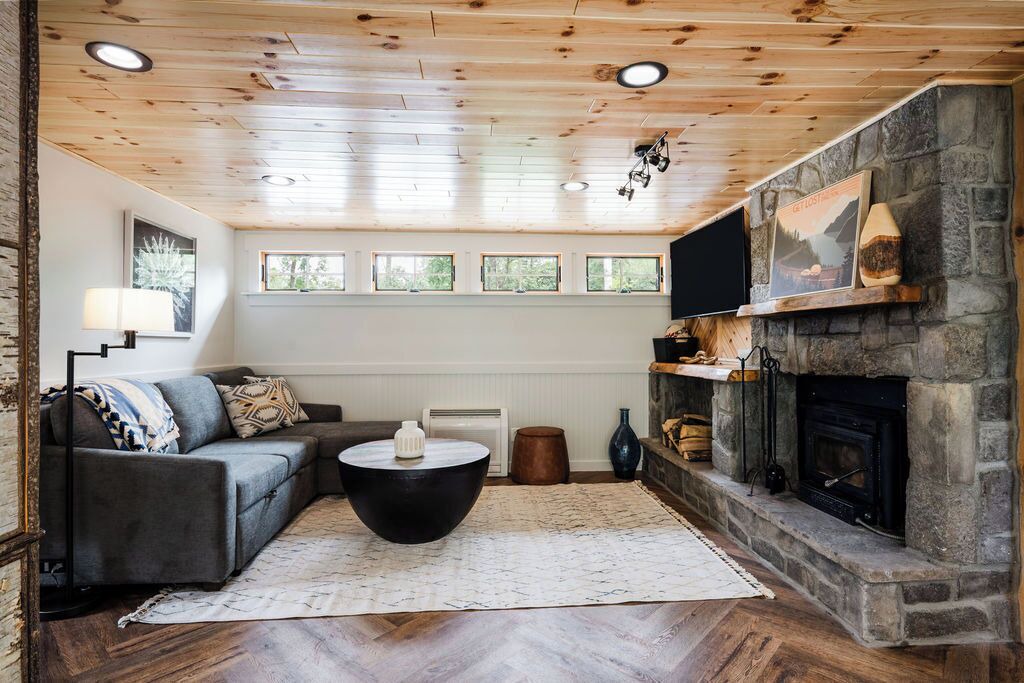 Photo of Livingroom in East Jordan