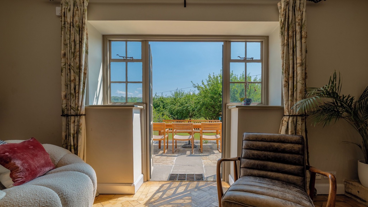 Photo of Livingroom in Claverton