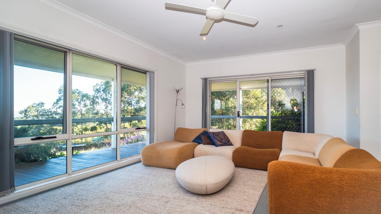 Photo of Livingroom in Yallourn North