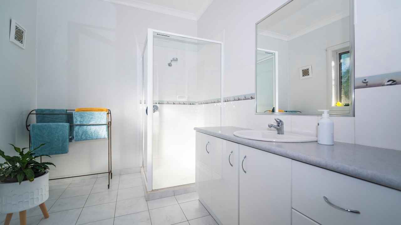 Photo of Bathroom in Yallourn North