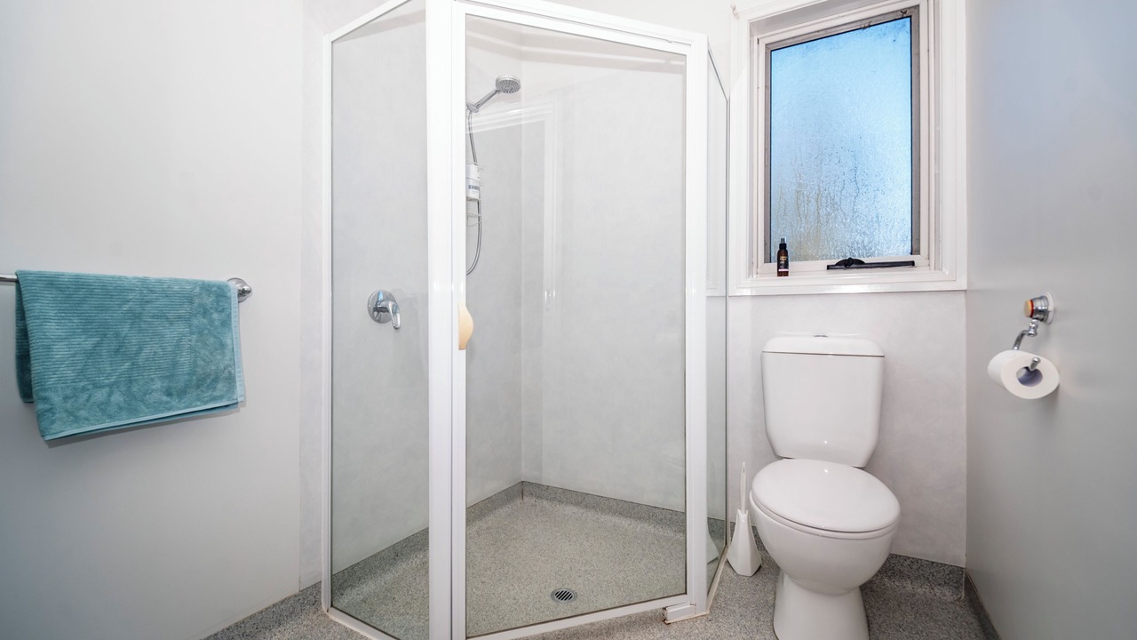 Photo of Bathroom in Yallourn North