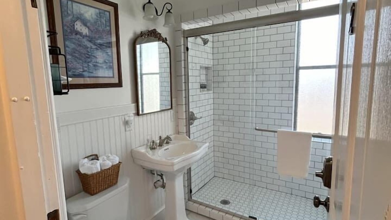 Photo of Bathroom in Calumet