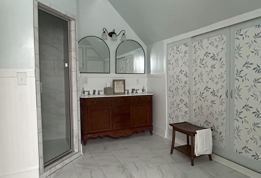 Photo of Bathroom in Calumet