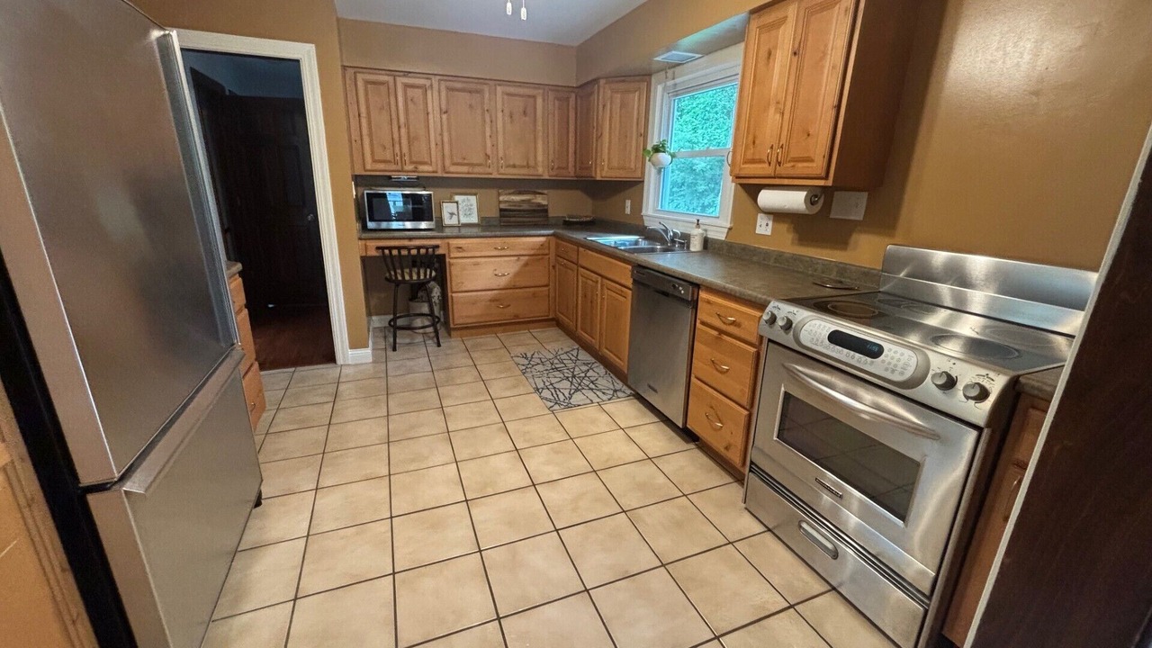 Photo of Kitchen in Town of Pines