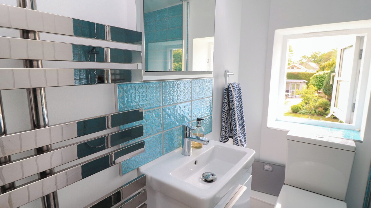 Photo of Bathroom in Ampney Crucis
