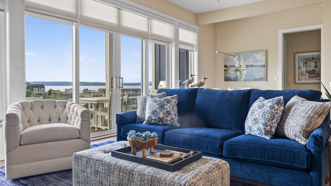Photo of Livingroom in Bay Harbor