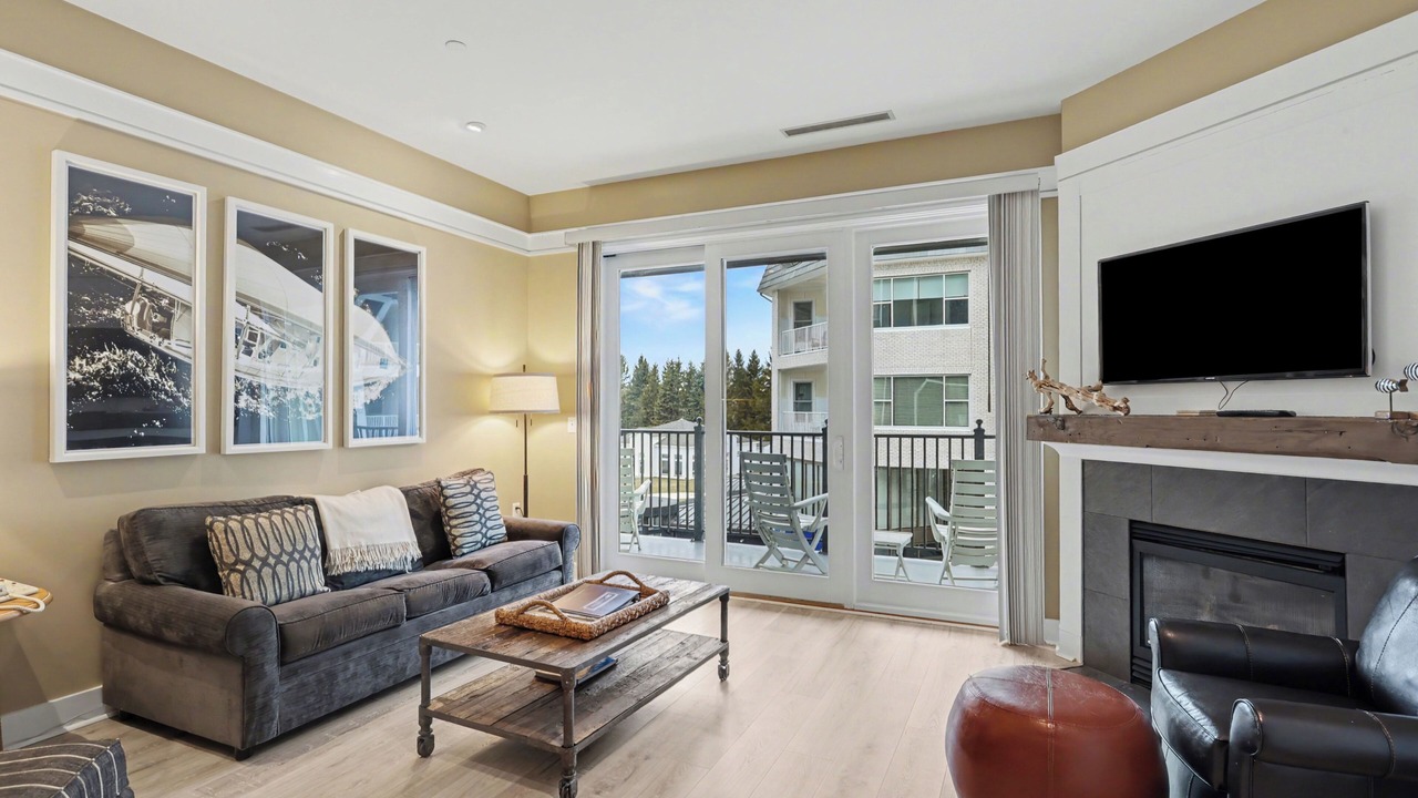 Photo of Livingroom in Bay Harbor