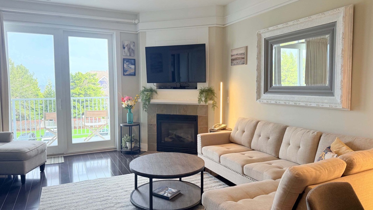 Photo of Livingroom in Bay Harbor