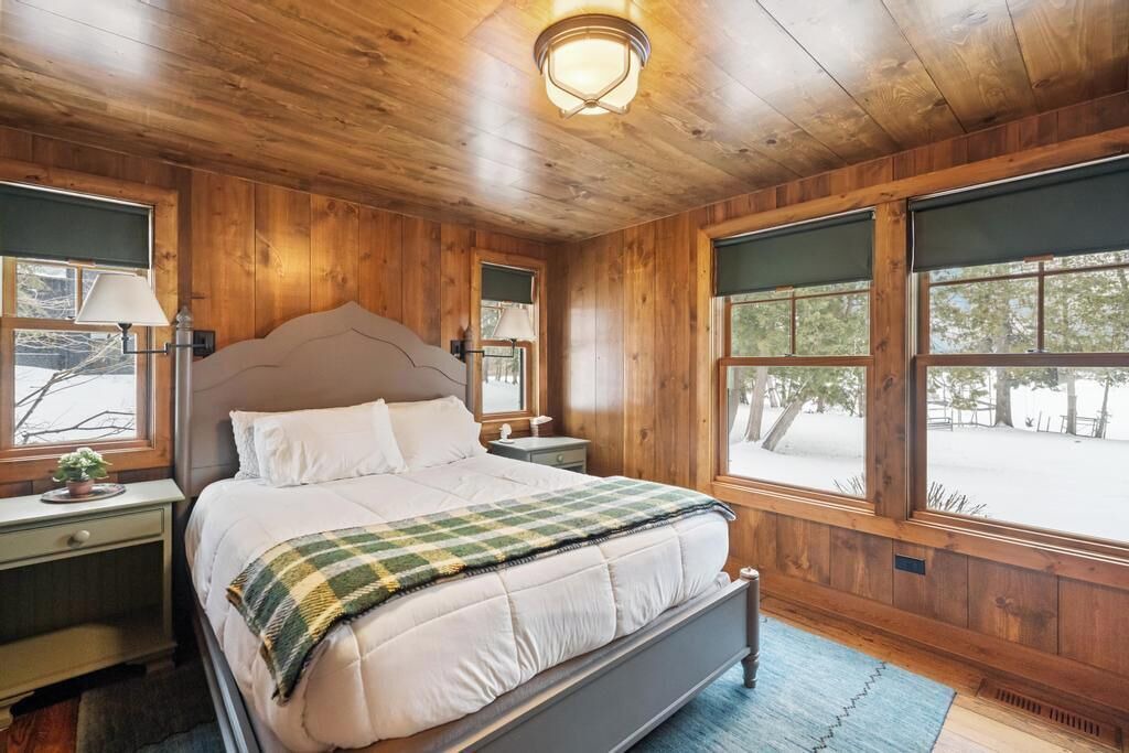 Photo of Bedroom in Bay Harbor